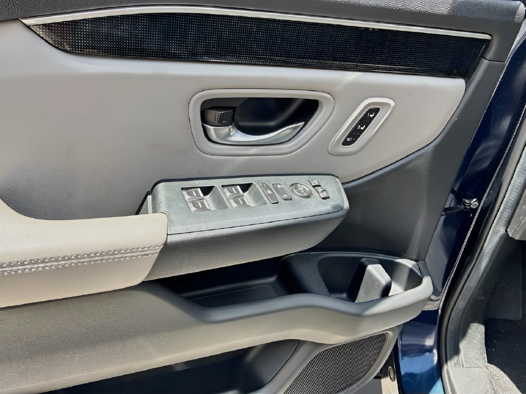 Used 2025 Honda Pilot Elite image 18