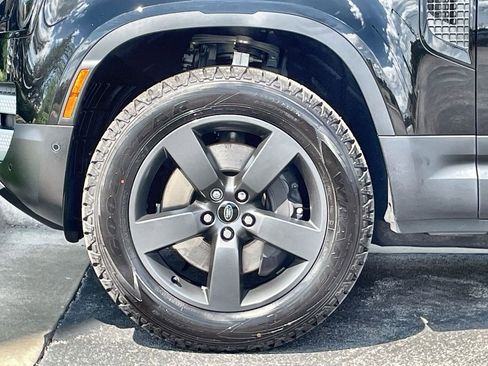 Certified 2024 Land Rover Defender 110 SE image 10