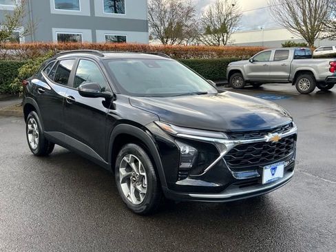 New 2026 Chevrolet Trax LT w/ Driver Confidence Package image 1