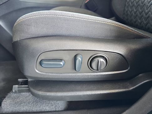 Used 2022 Chevrolet Equinox LT FWD image 34