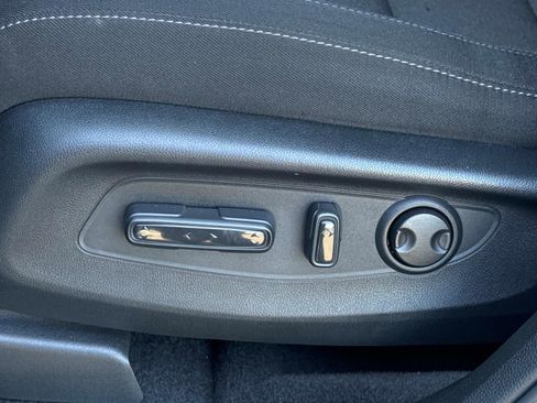 Certified 2025 Honda CR-V EX image 19