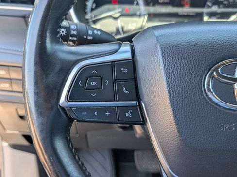 Used 2021 Toyota Highlander XSE AWD/4WD image 26