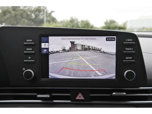 Certified 2025 Hyundai Elantra Sport image 26