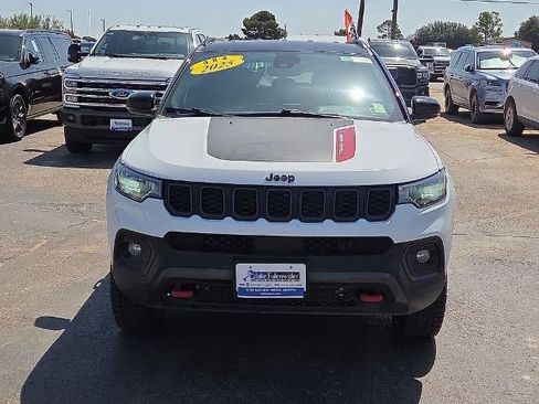 Used 2025 Jeep Compass Trailhawk AWD/4WD image 8