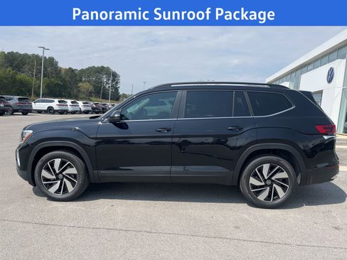 New 2026 Volkswagen Atlas SE FWD image 3