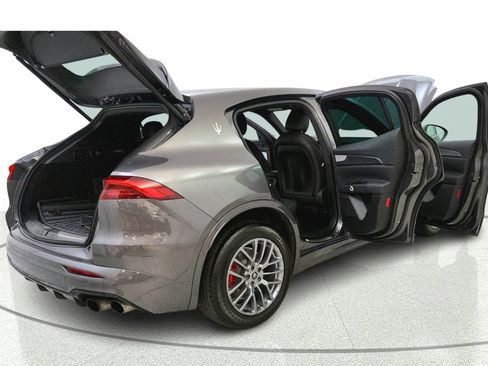 Used 2023 Maserati Grecale GT AWD/4WD image 14