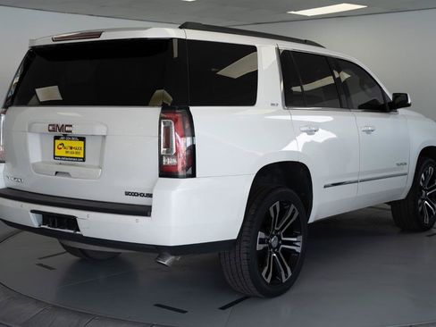Used 2018 GMC Yukon SLT w/ Premium Edition AWD/4WD image 8