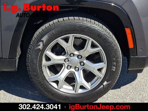 Used 2022 Jeep Wagoneer Series II AWD/4WD image 8