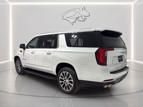 Used 2025 GMC Yukon XL Denali w/ LPO, Floor Liner Package AWD/4WD image 3