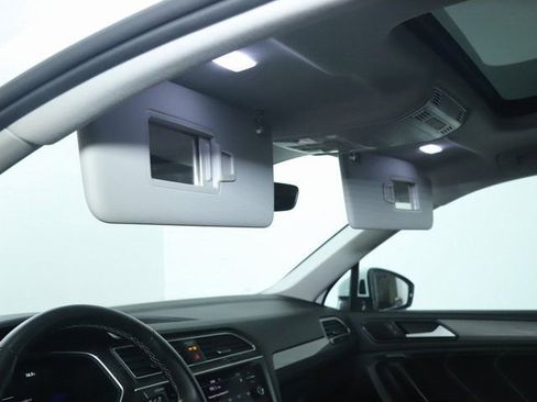 Used 2024 Volkswagen Tiguan SE FWD image 20