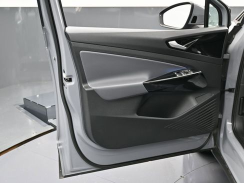 Used 2022 Volkswagen ID.4 Pro image 39