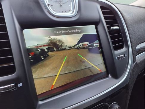 Used 2021 Chrysler 300 Touring w/ Sport Appearance Package image 18