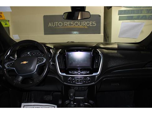Used 2022 Chevrolet Traverse LT image 14