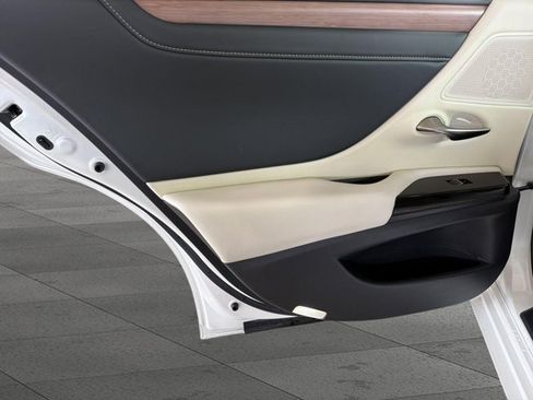 Certified 2025 Lexus ES 350 w/ Premium Package FWD image 11