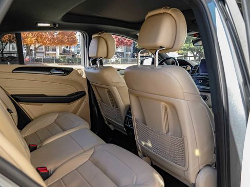 Used 2019 Mercedes-Benz GLE 43 AMG AMG GLE 43 image 39