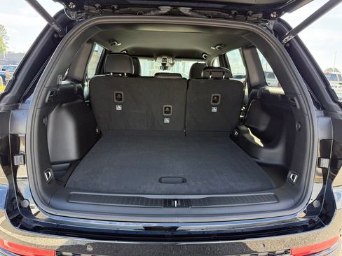 New 2025 Jeep Grand Cherokee Altitude image 23