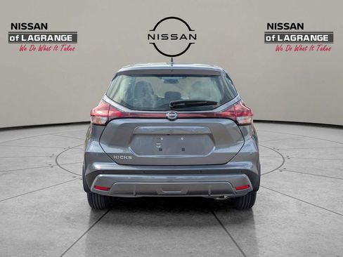 New 2025 Nissan Kicks Play S image 6