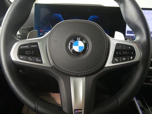 Certified 2025 BMW X7 xDrive40i w/ M Sport Package AWD/4WD image 18