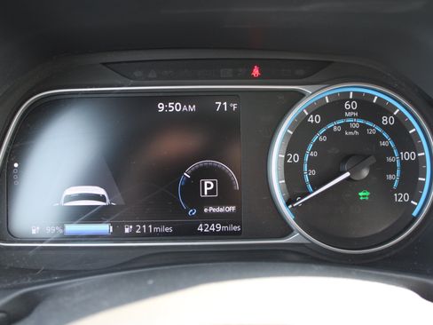 Used 2024 Nissan Leaf SV Plus FWD image 25