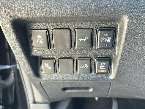 Used 2015 Nissan Pathfinder SL w/ SL Premium Package AWD/4WD image 17