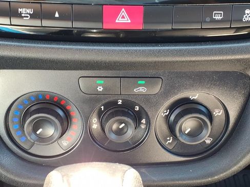 Used 2019 RAM ProMaster City Tradesman SLT FWD image 8