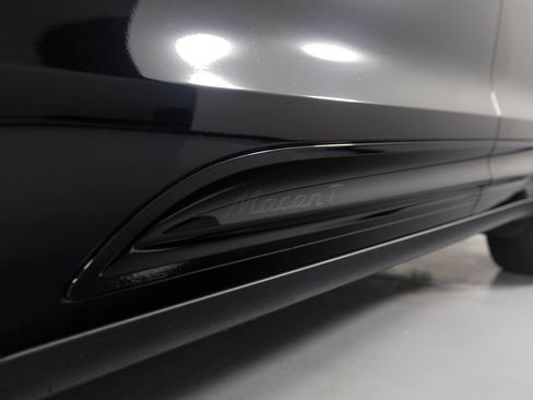 Certified 2026 Porsche Macan Turbo AWD/4WD image 42