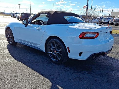Used 2020 FIAT 124 Spider Abarth w/ Convenience Group RWD image 31