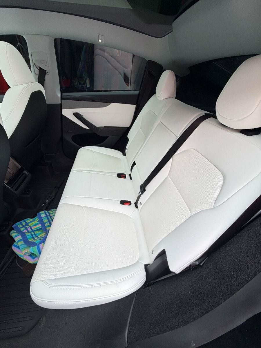 Used 2026 Tesla Model Y AWD image 6