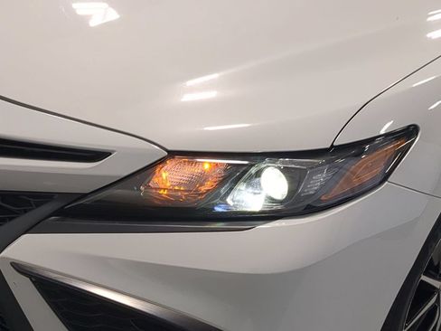Used 2023 Toyota Camry SE FWD image 14
