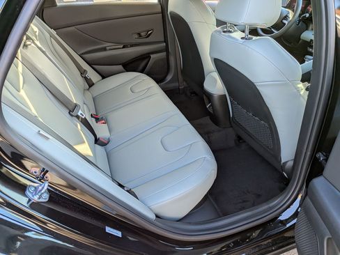 New 2026 Hyundai Elantra Limited FWD image 24