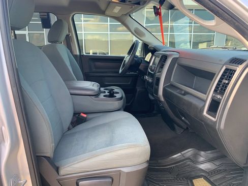 Used 2018 RAM 1500 Express RWD image 23