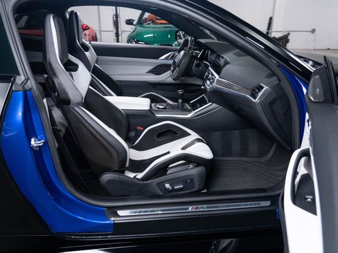 Used 2021 BMW M4 Coupe w/ Executive Package image 45