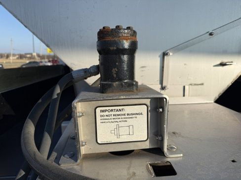 Used 2014 Ford F550 4x4 Regular Cab Super Duty image 22