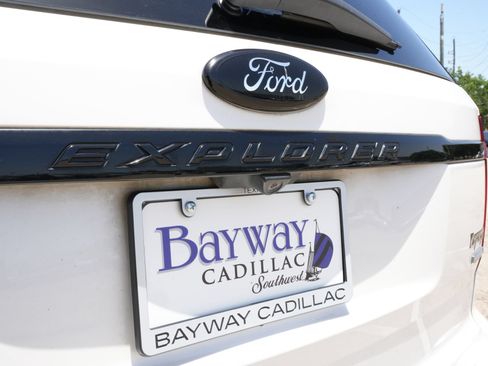 Used 2015 Ford Explorer Sport w/ Equipment Group 401A AWD/4WD image 20