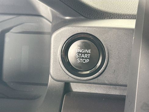 Certified 2025 Toyota Tacoma SR5 AWD/4WD image 21