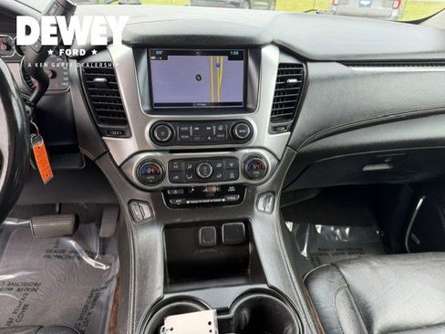 Used 2020 Chevrolet Suburban LT AWD/4WD image 16
