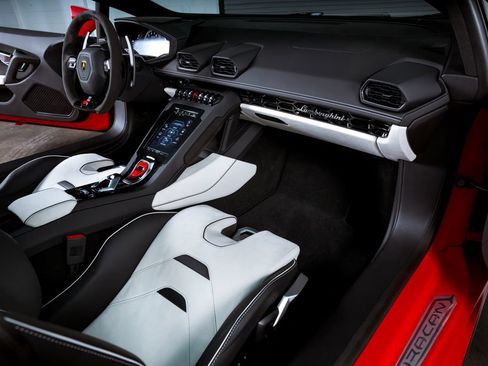 Used 2024 Lamborghini Huracan EVO AWD/4WD image 13