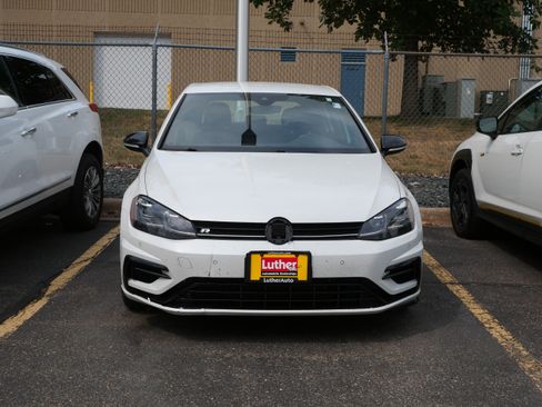 Used 2018 Volkswagen Golf R 4-Door AWD/4WD image 2
