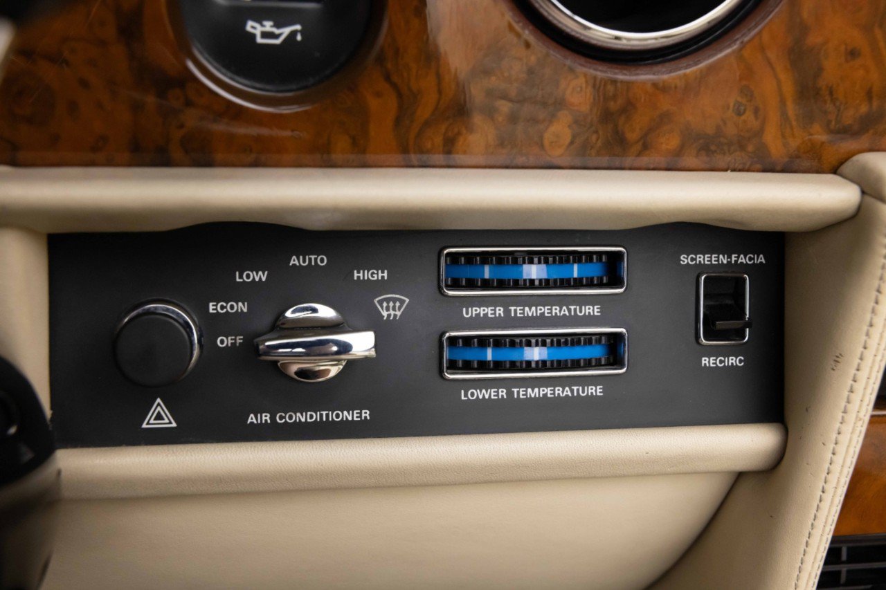 Used 1989 Rolls-Royce Corniche II RWD image 36