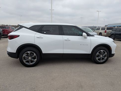 Certified 2024 Chevrolet Blazer LT w/ Driver Confidence Package image 2