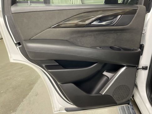 Used 2019 Cadillac Escalade Platinum AWD/4WD image 22