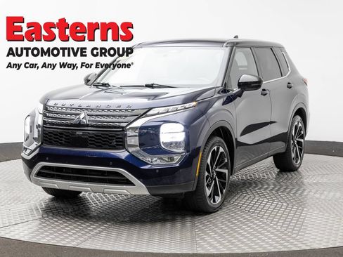 Used 2022 Mitsubishi Outlander SE AWD/4WD image 1