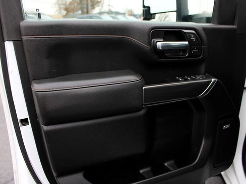 Used 2021 GMC Sierra 2500 AT4 w/ AT4 Premium Plus Package image 7