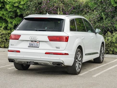 Used 2017 Audi Q7 3.0T Prestige image 4
