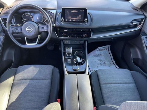 Certified 2022 Nissan Rogue SV image 20