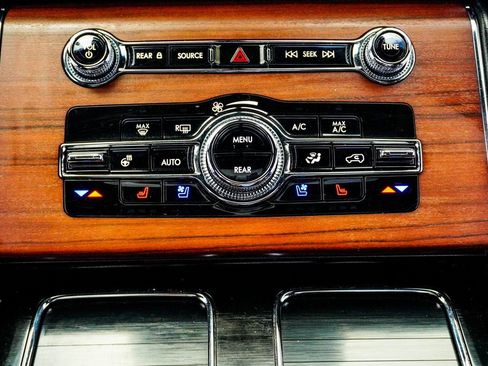 Used 2021 Lincoln Aviator Reserve w/ Equipment Group 208A image 23