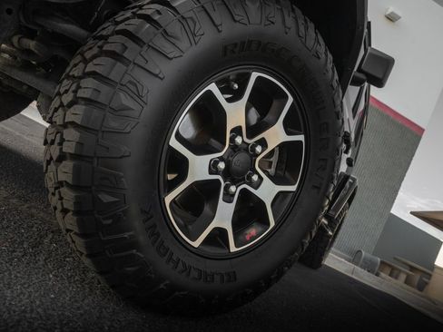 Used 2018 Jeep Wrangler Unlimited Rubicon AWD/4WD image 21