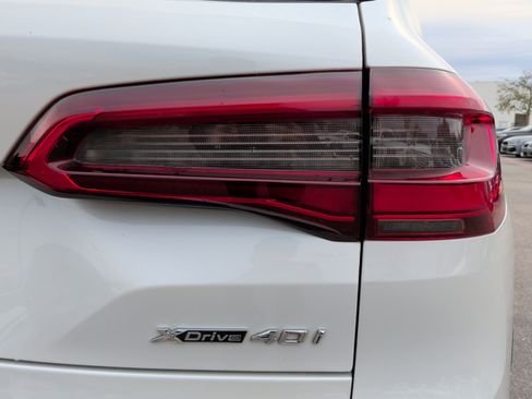 Used 2019 BMW X5 xDrive40i w/ Premium Package 2 image 10