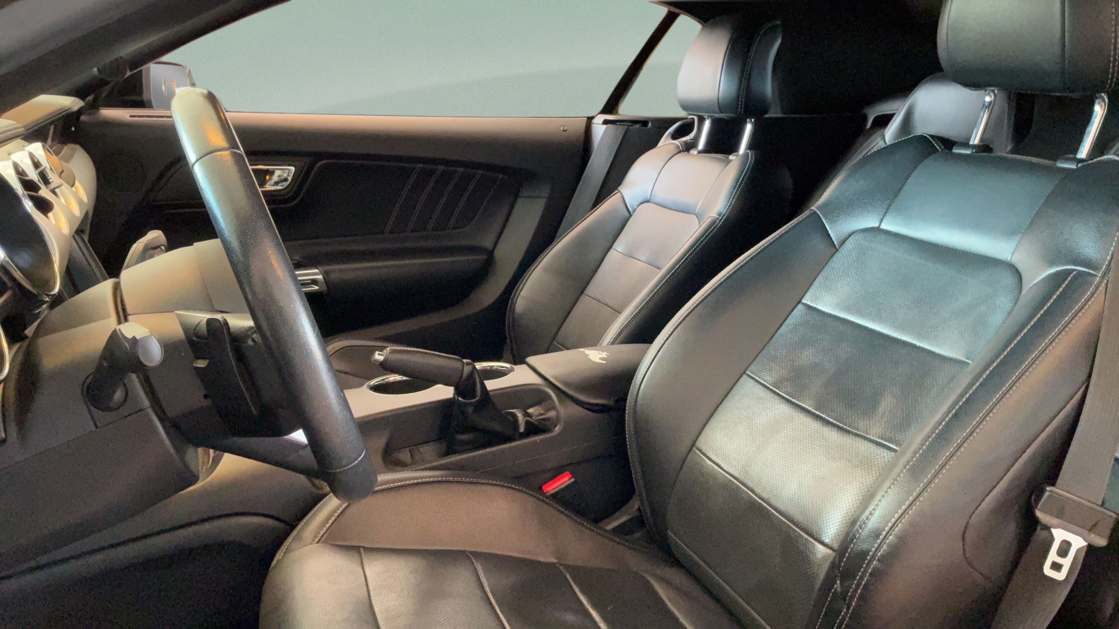 Used 2017 Ford Mustang Premium RWD image 22