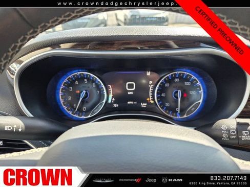 Used 2023 Chrysler Pacifica Limited image 30
